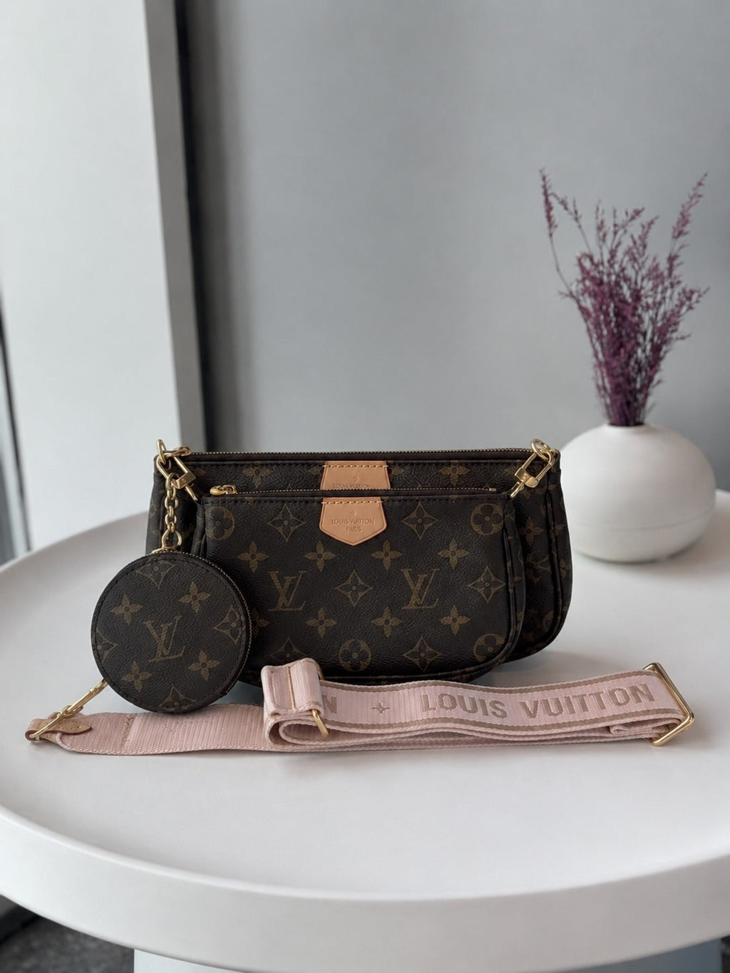 LOUIS VUITTON MUTI POCHETTE