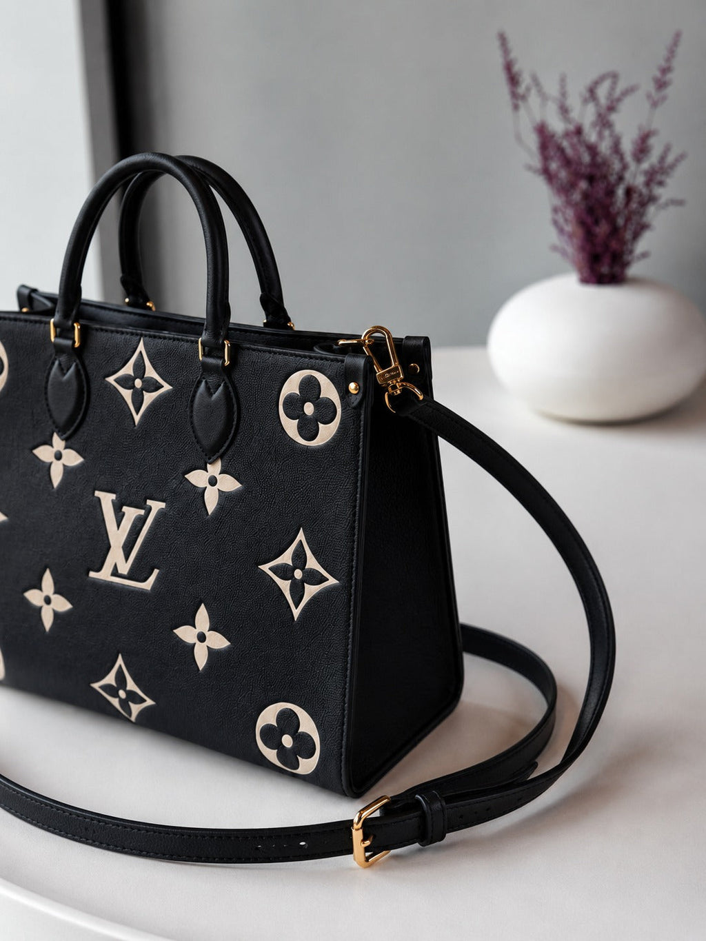 LOUIS VUITTON ONTHGO MM