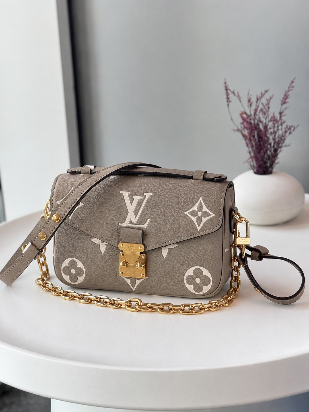 LOUIS VUITTON POCHETTE METIS