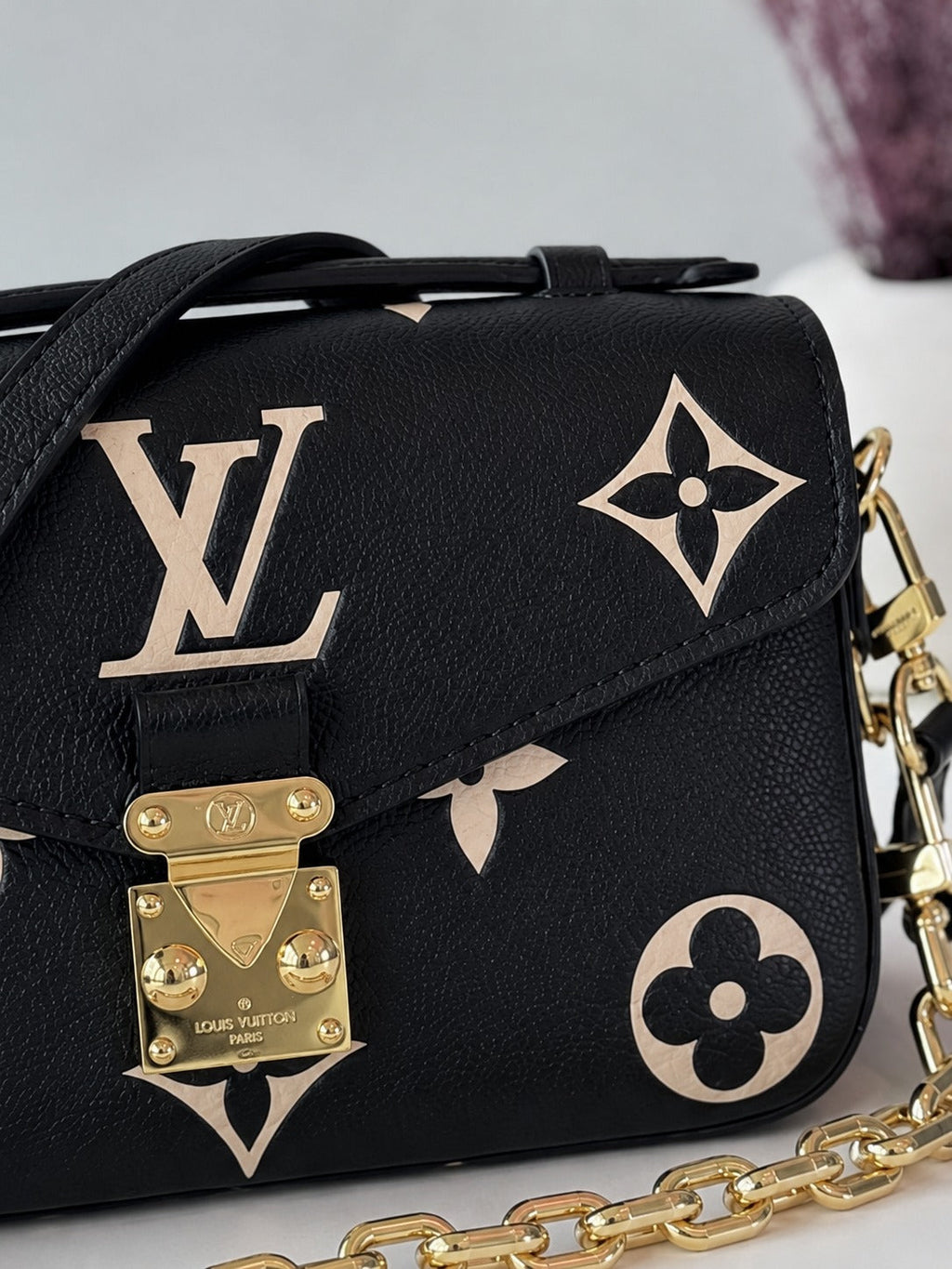 LOUIS VUITTON POCHETTE METIS