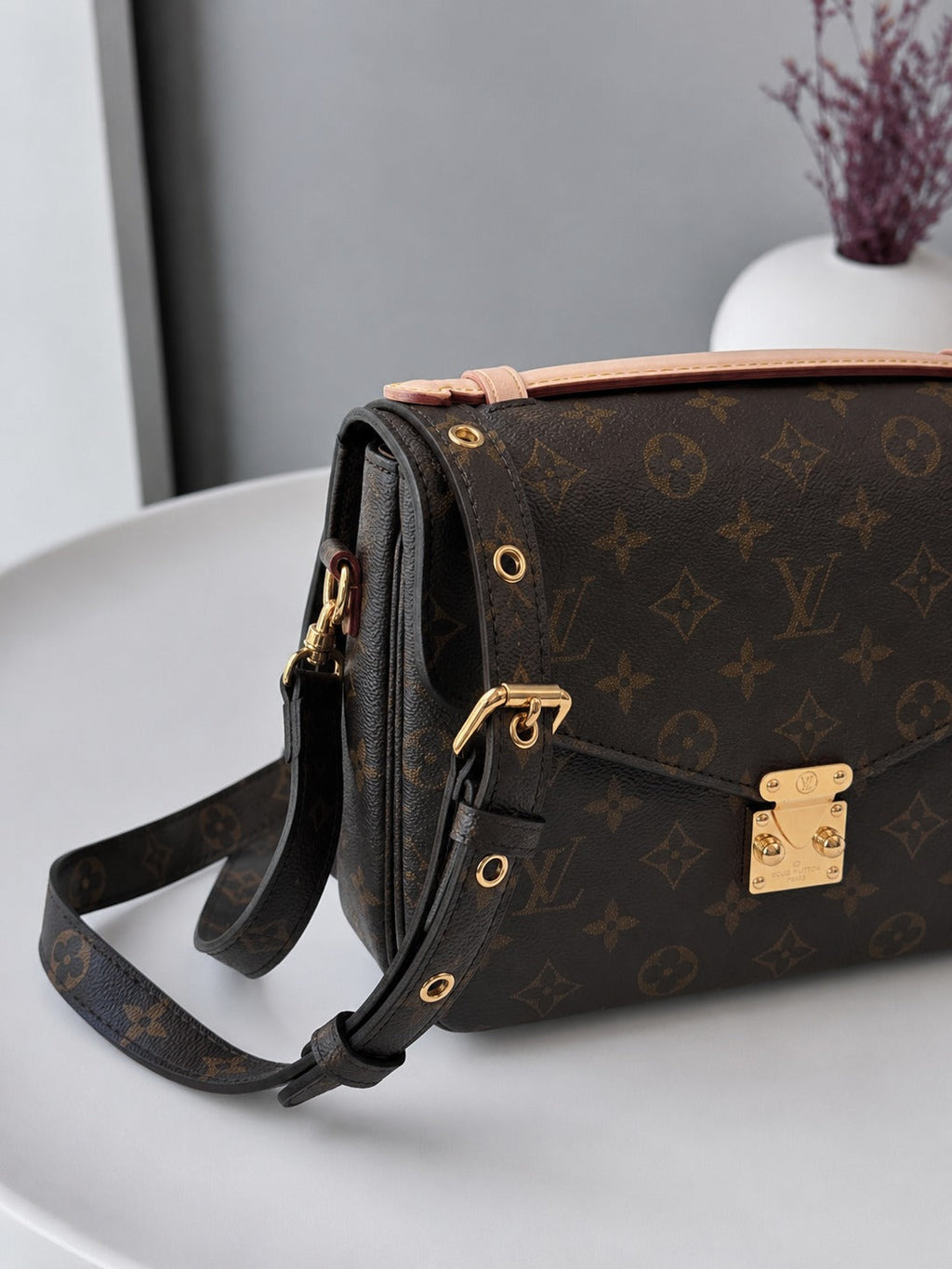 LOUIS VUITTON POCHETTE METIS