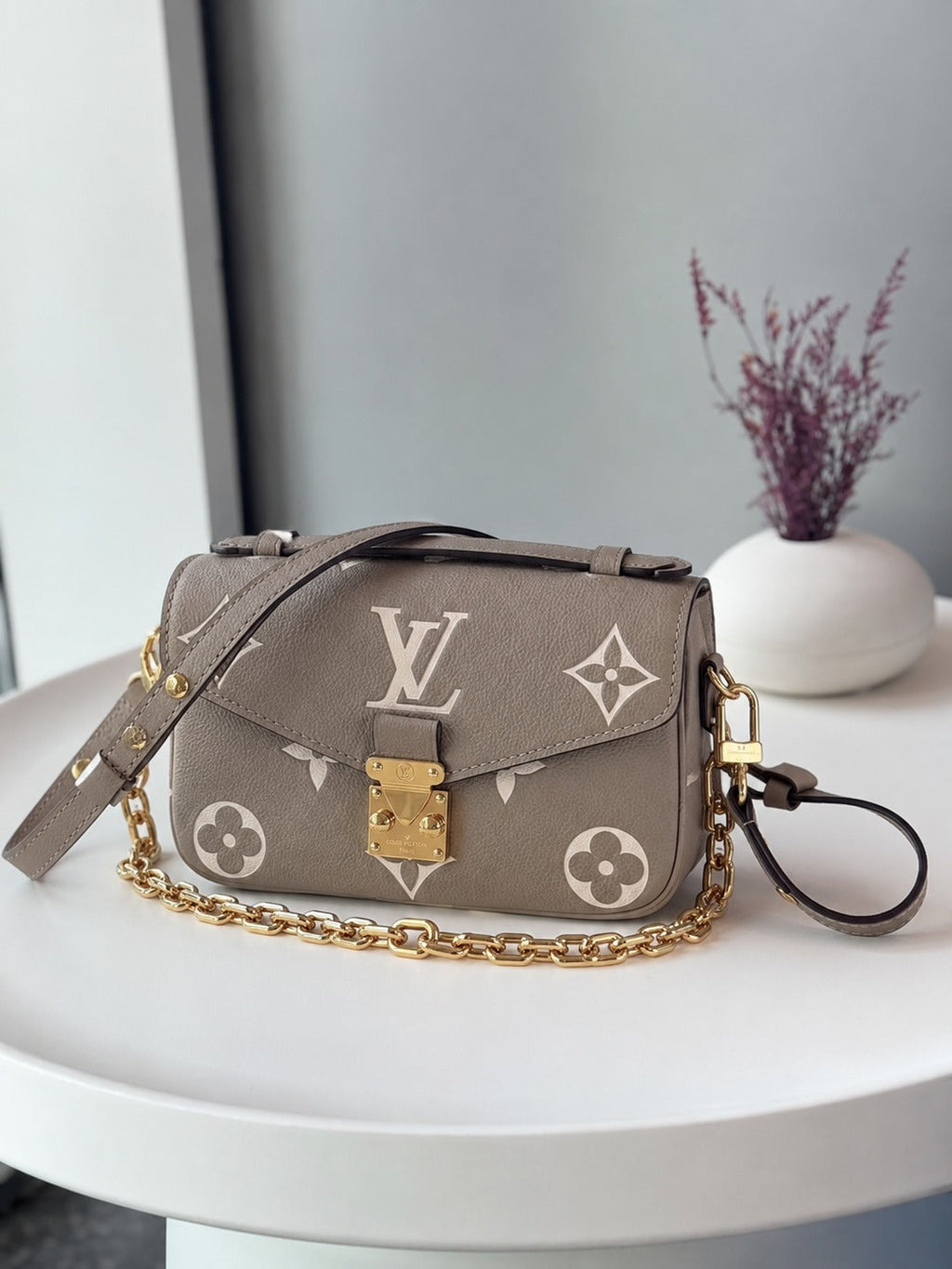 LOUIS VUITTON POCHETTE METIS