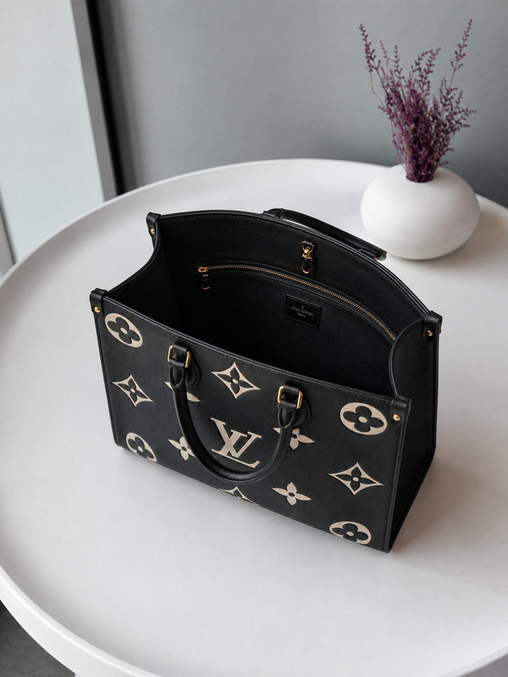 LOUIS VUITTON ONTHGO MM