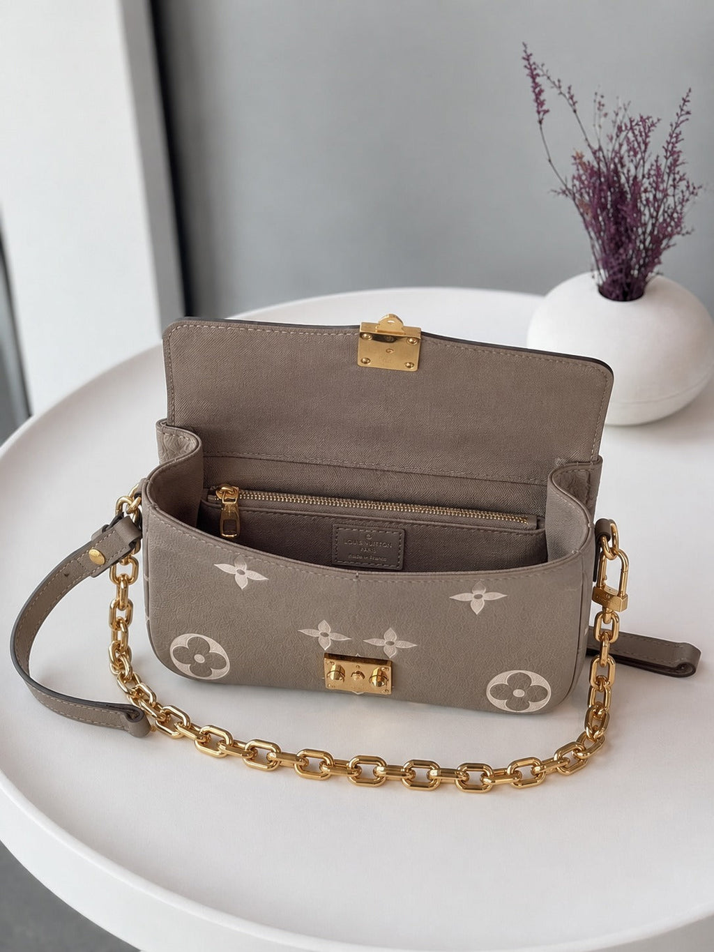 LOUIS VUITTON POCHETTE METIS