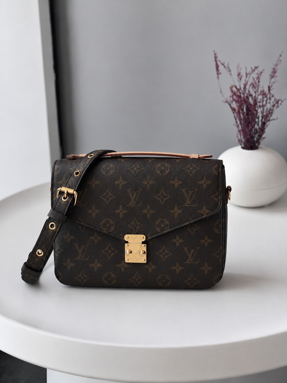 LOUIS VUITTON POCHETTE METIS