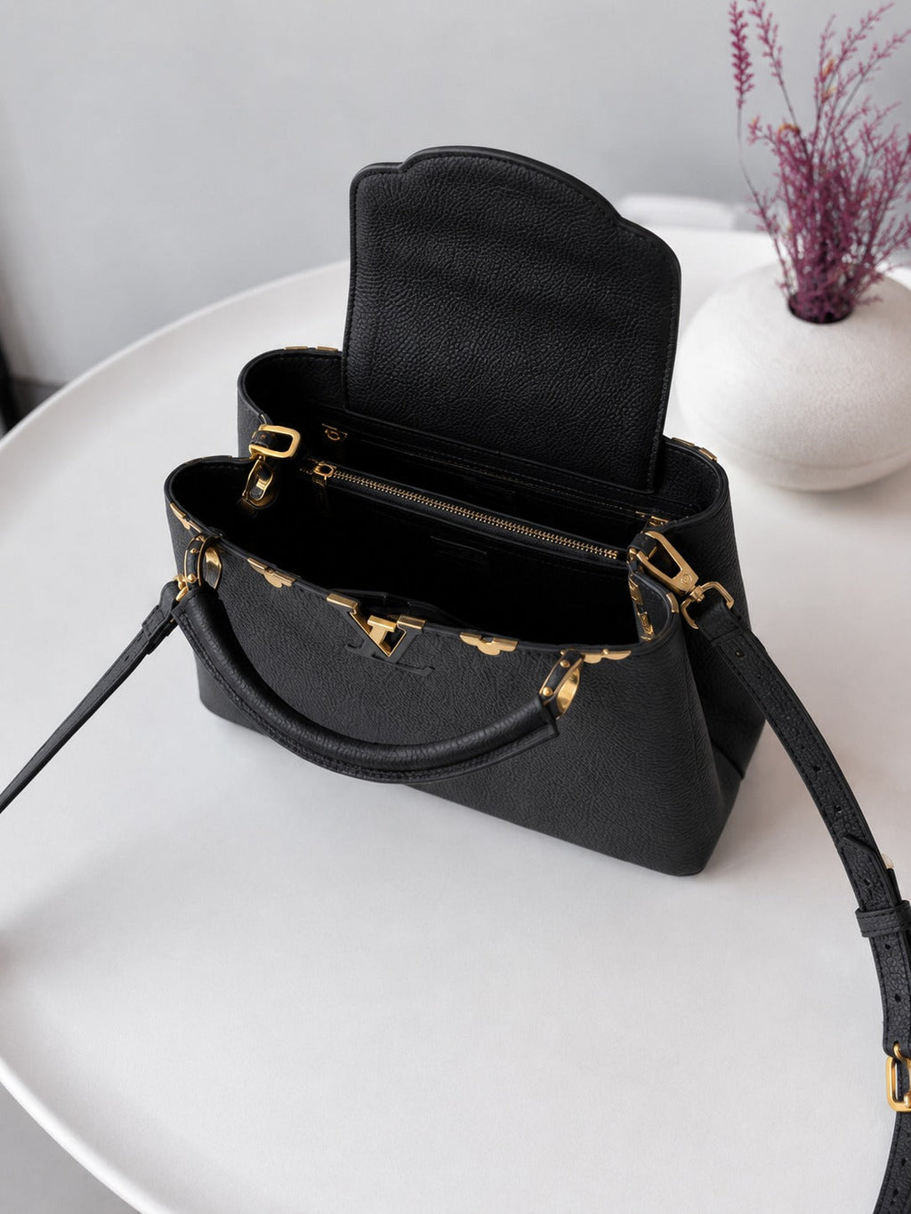 LOUIS VUITTON CAPUCINES