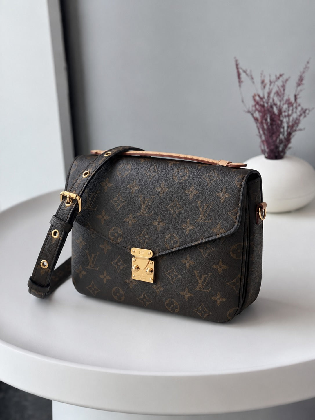 LOUIS VUITTON POCHETTE METIS