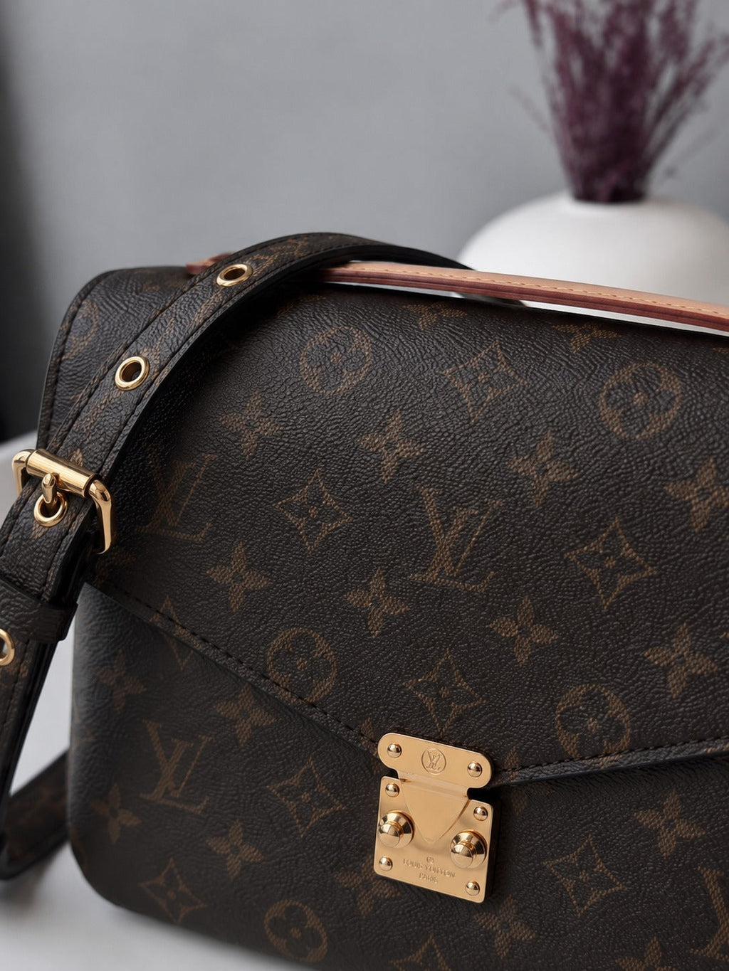 LOUIS VUITTON POCHETTE METIS