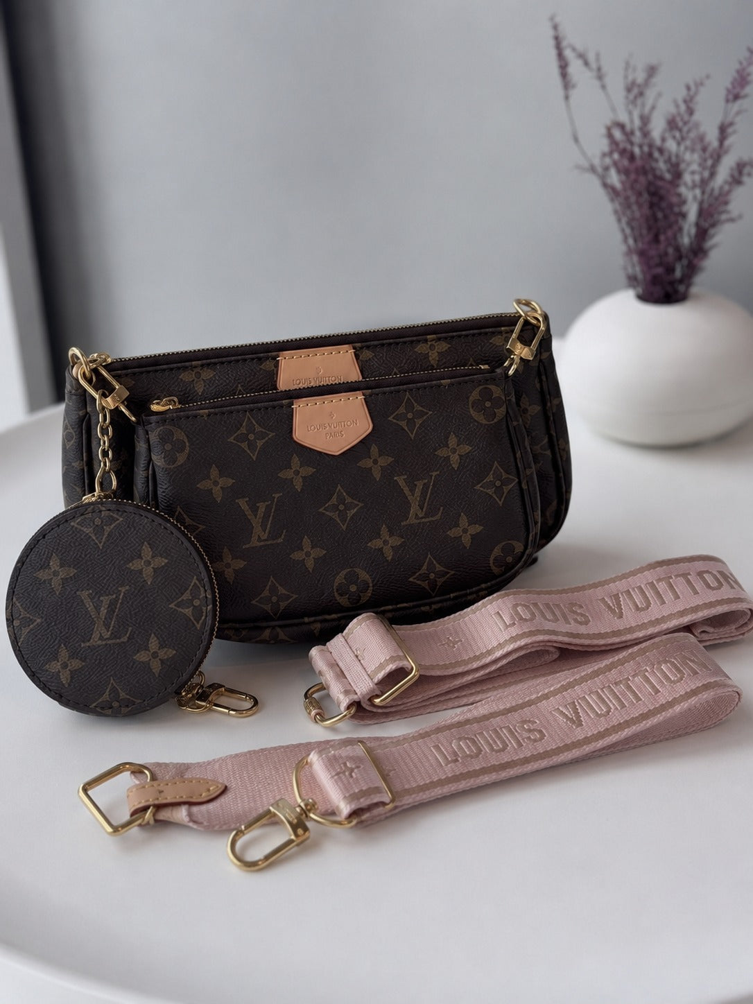 LOUIS VUITTON MUTI POCHETTE