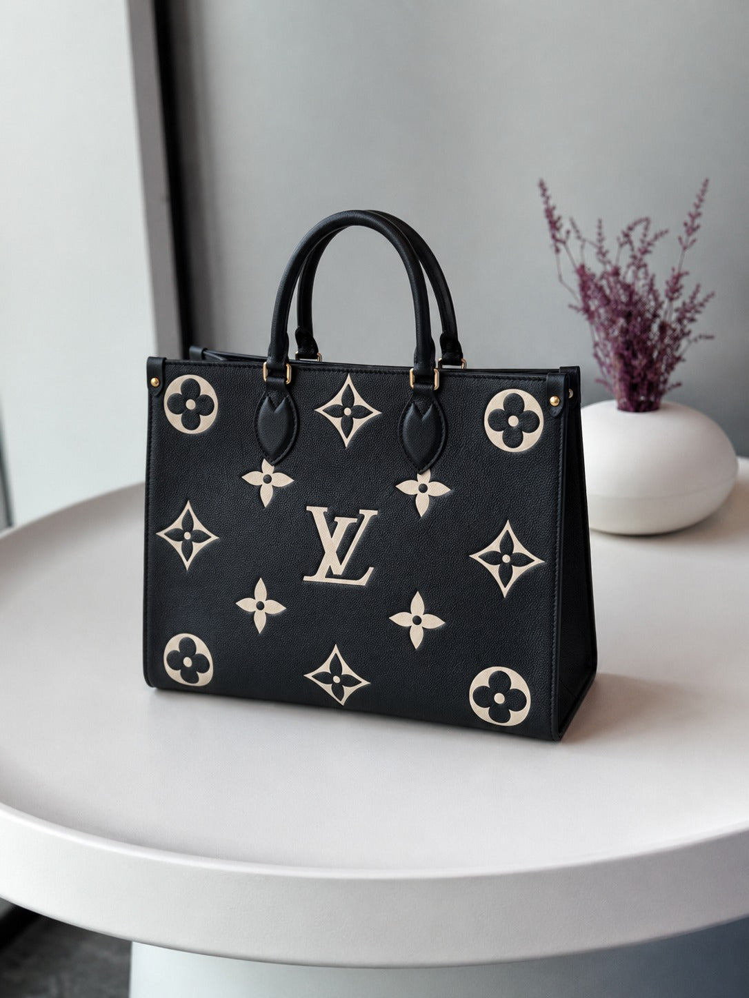 LOUIS VUITTON ONTHGO MM