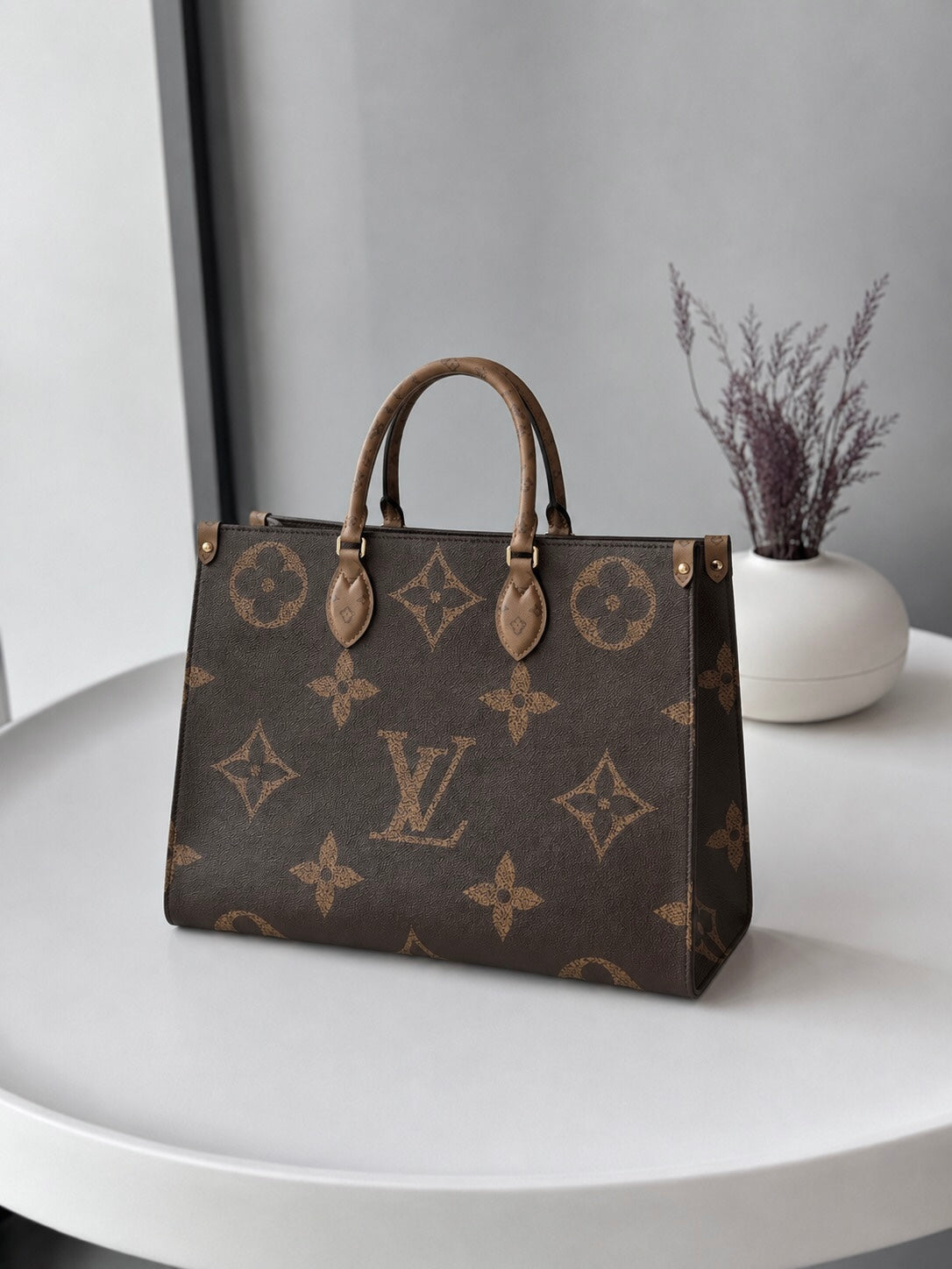 LOUIS VUITTON ONTHGO MM